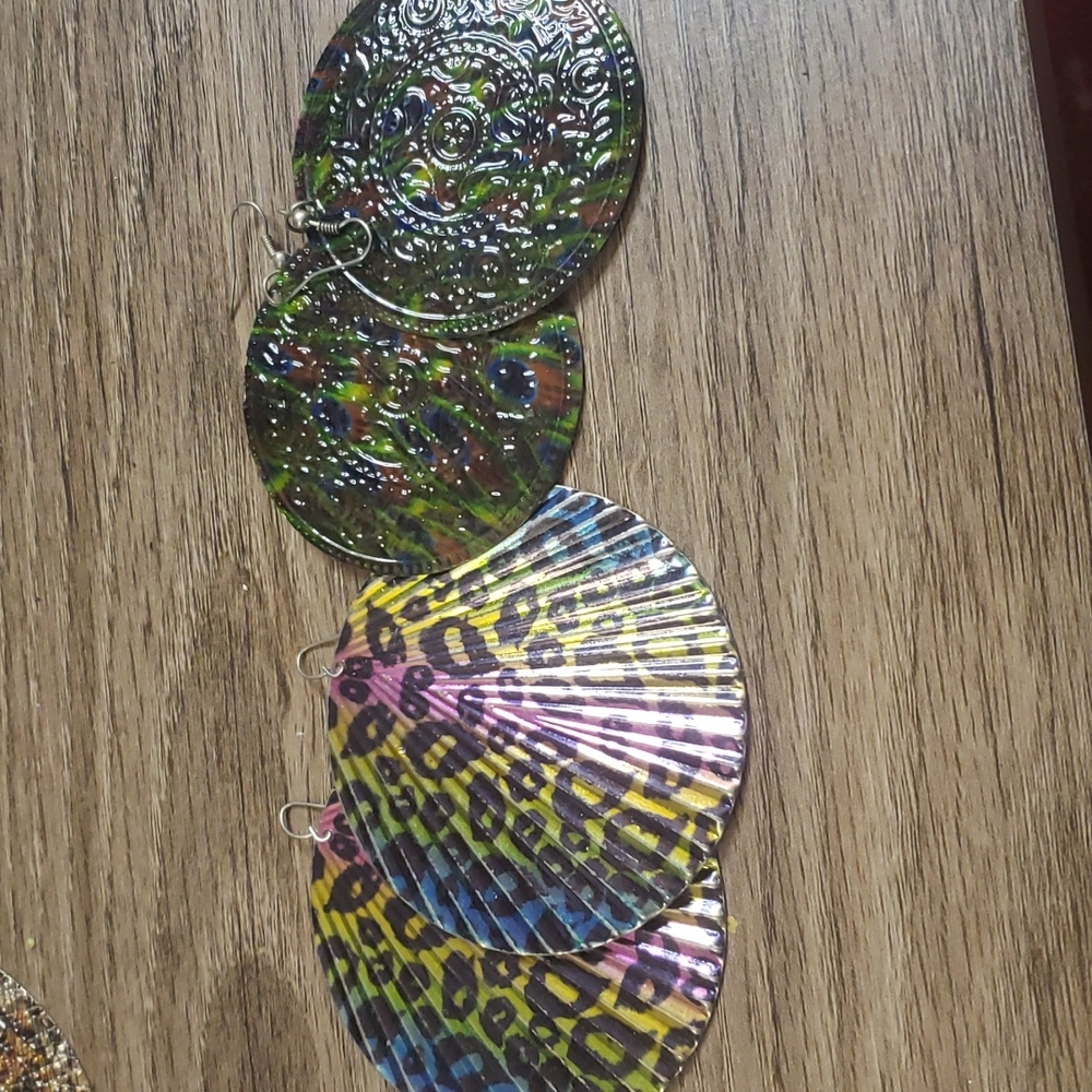 2 piece bundle earrings